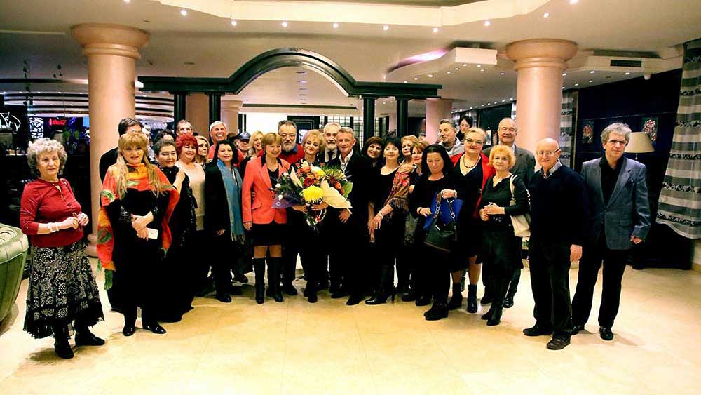 Expoziţie Carmen Florian 13 feb - 13 martie 2018, „Visele, Florile, Culorile” la PHOENICIA GRAND HOTEL, Bucuresti (the lobby bar caffe) (7) Expoziţie Carmen Florian 13 feb - 13 martie 2018, „Visele, Florile, Culorile” la PHOENICIA GRAND HOTEL, Bucuresti (the lobby bar caffe) (7)