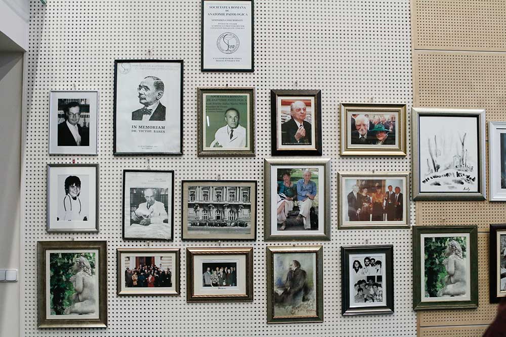 Arety Candide Dinulescu - „In memoriam Arety Ioana” - expoziţie personală - (02 - 17 decembrie 2019) - Biblioteca Nationala a Romaniei - Bucuresti (1) Arety Candide Dinulescu - „In memoriam Arety Ioana” - expoziţie personală - (02 - 17 decembrie 2019) - Biblioteca Nationala a Romaniei - Bucuresti (1)