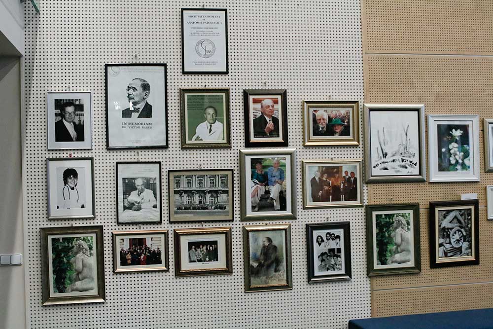 Arety Candide Dinulescu - „In memoriam Arety Ioana” - expoziţie personală - (02 - 17 decembrie 2019) - Biblioteca Nationala a Romaniei - Bucuresti (8) Arety Candide Dinulescu - „In memoriam Arety Ioana” - expoziţie personală - (02 - 17 decembrie 2019) - Biblioteca Nationala a Romaniei - Bucuresti (8)